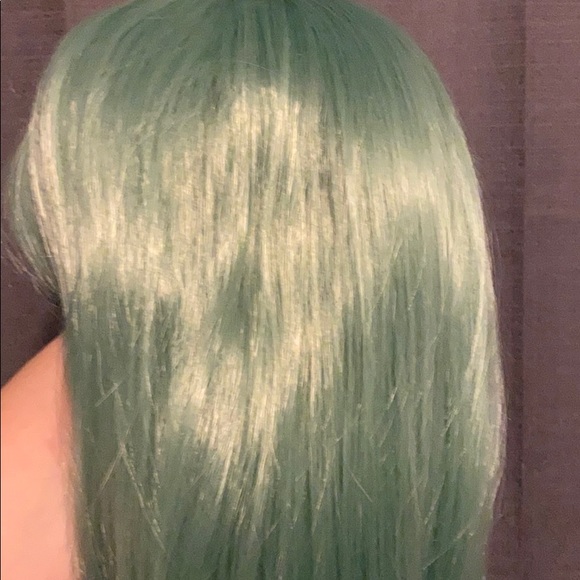 The winter ❄️ green wig main image 4